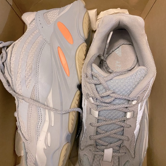 Yeezy’s - Picture 2 of 4